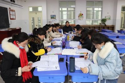 深耕課堂促成長 凝心聚力謀新篇——南陽市第二完全學校初中部“一課五研”校本研修活動紀實